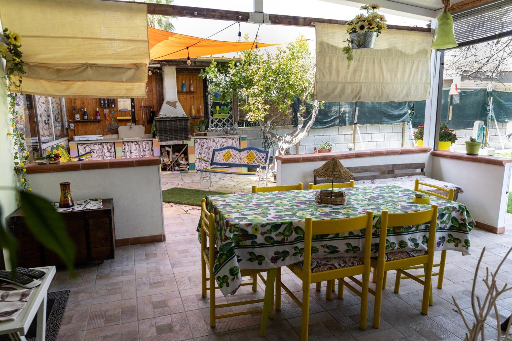 Filuvespri Hotel Comiso Luaran gambar